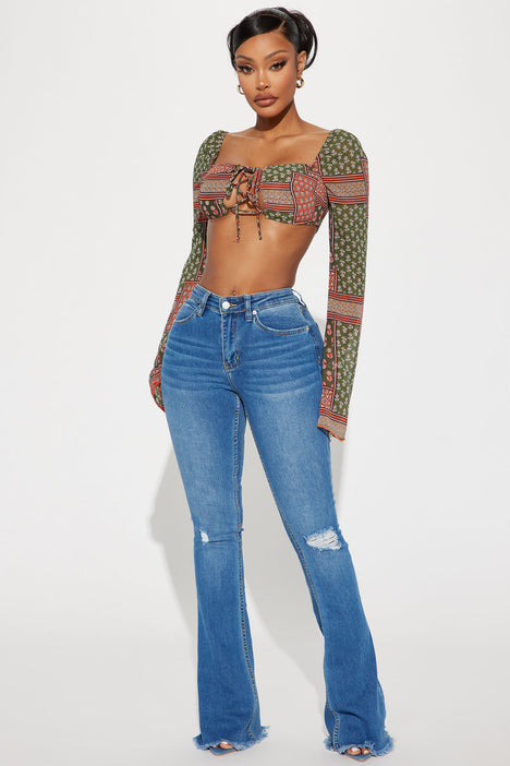 Fashion nova 2024 flare jeans