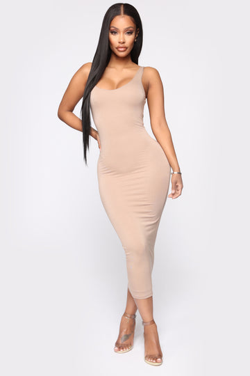 Gigi midi dress deals fashion nova