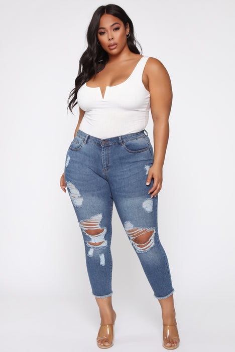 Fashion nova skinny girl hot sale