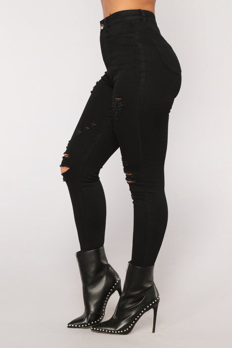 Black distressed sale jeans fashion nova