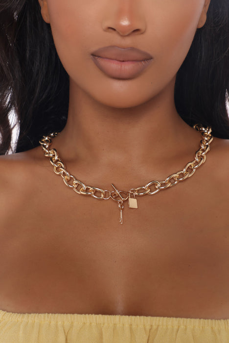 Fashion nova jewelry shop