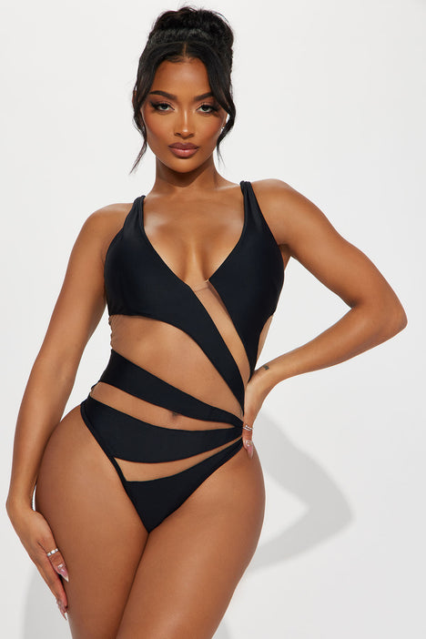 Fashion nova black swimsuit online