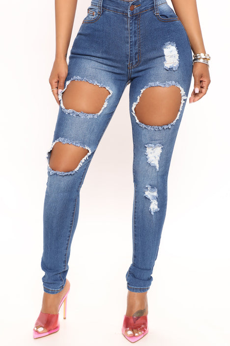 Fashion nova jeans ripped front and back 2025