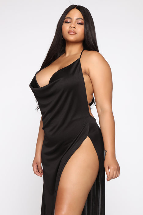 Fashion nova shop peekaboo dress