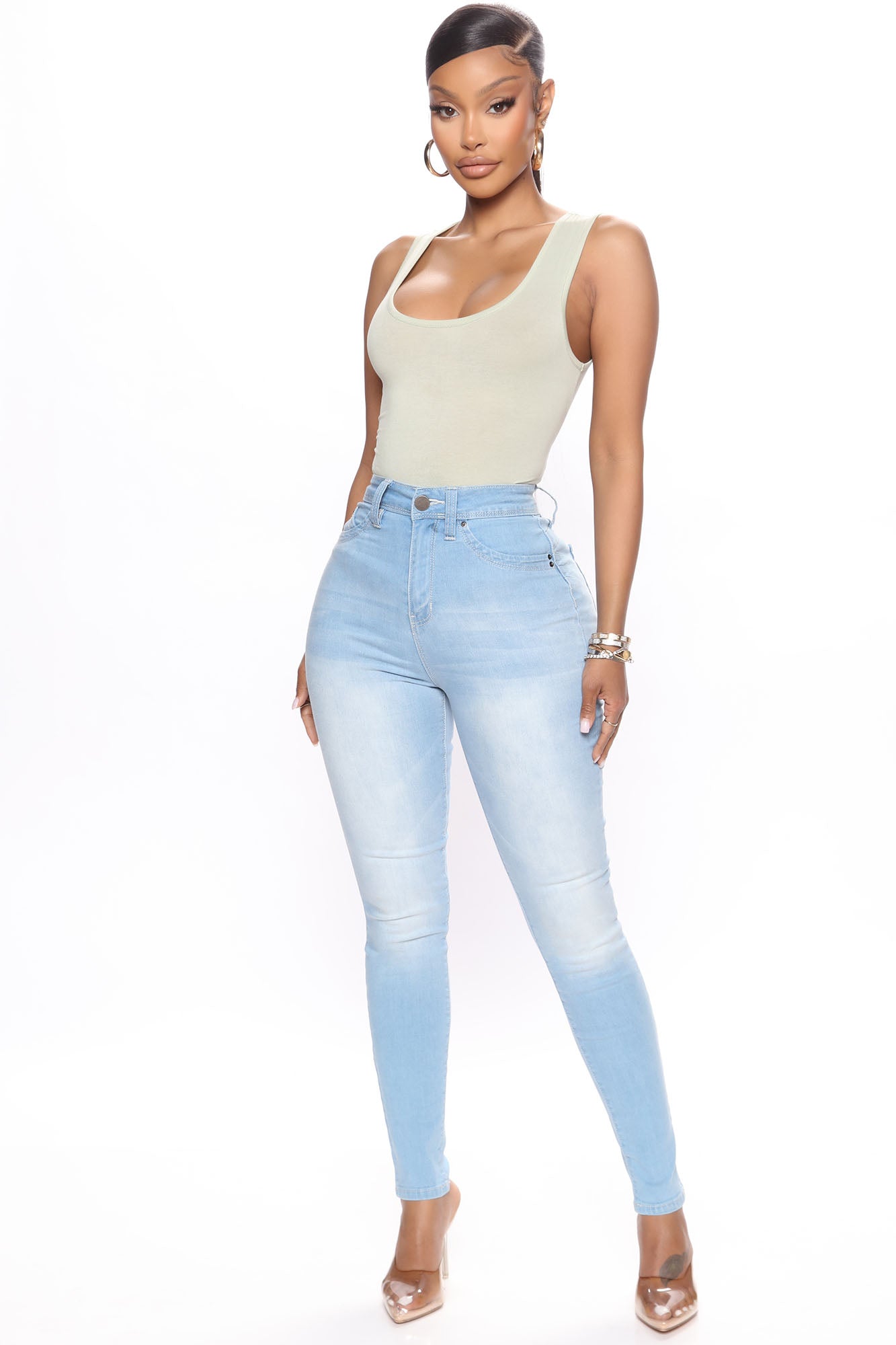 Statuesque Booty Lifting Jeans - Light Blue Wash