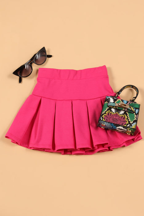 Short pleated deals pink skirt