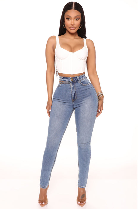 Jeans with no back pockets sales fashion nova