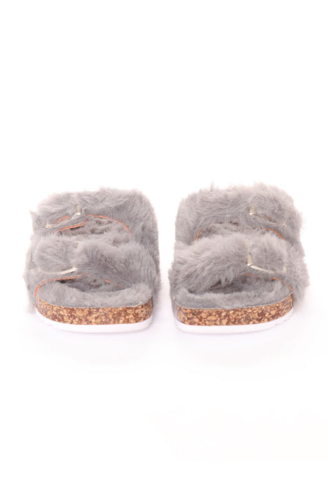 Fashion nova fur clearance slides
