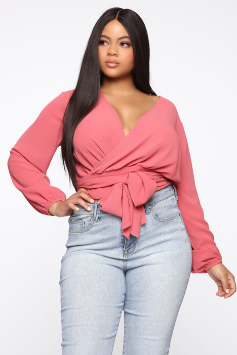 Fashion nova shop plus tops