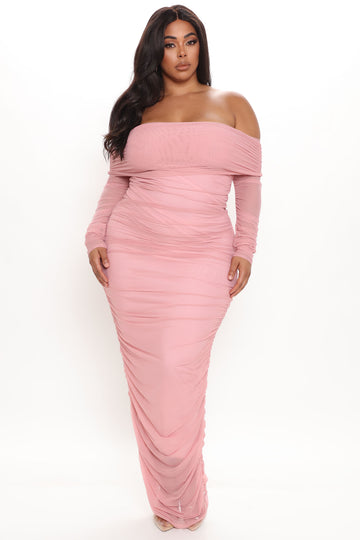 Fashion nova plus 2025 size maxi dresses