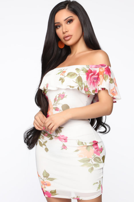 Fashion nova hotsell white floral dress