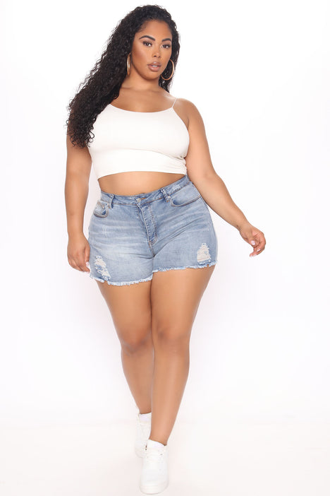 Distressed shorts deals fashion nova