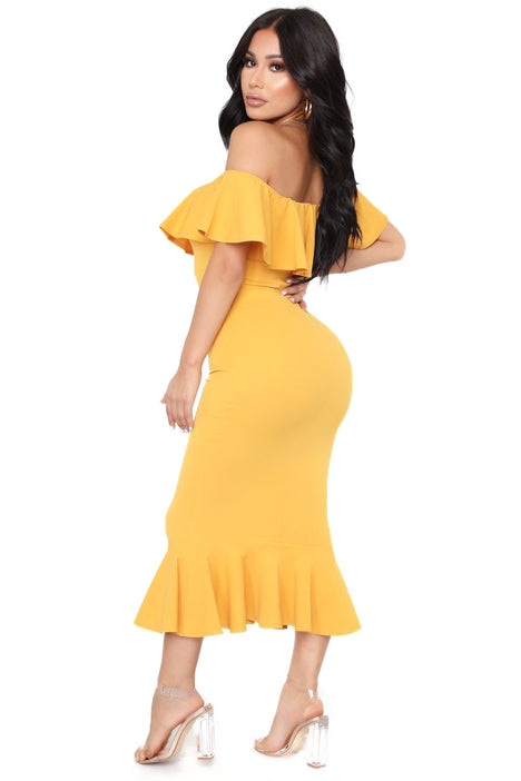 Mustard dress hot sale fashion nova
