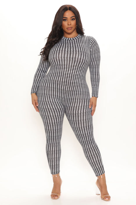 Fashion nova black cheap and white jumpsuit