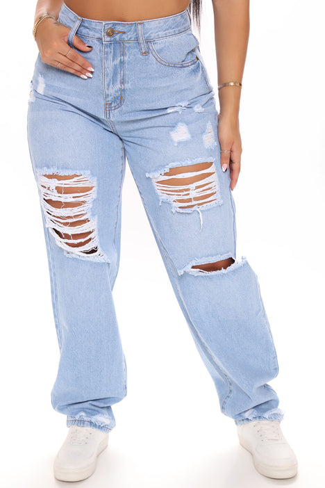 Jean mom deals a trou femme