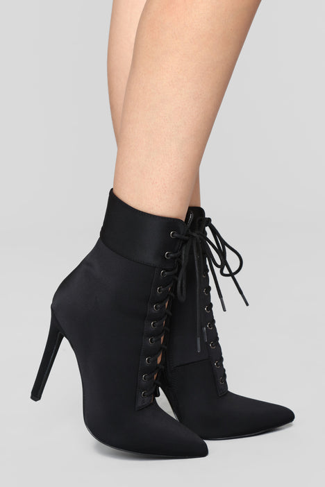 Fashion nova ankle boots store