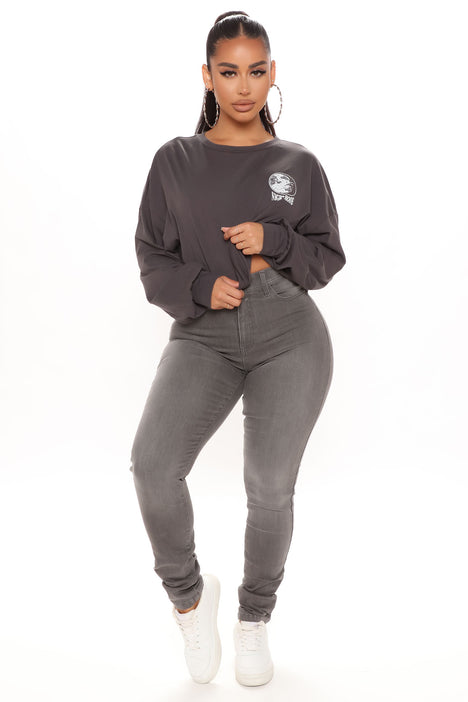 Grey jeans fashion top nova