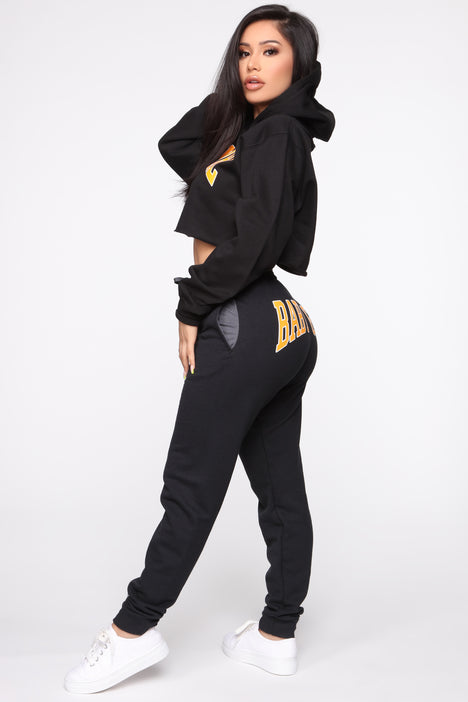 Taking Over Sweatpants - Black  Cropped hoodie outfit, Fashion nova  outfits, Trendy outfits