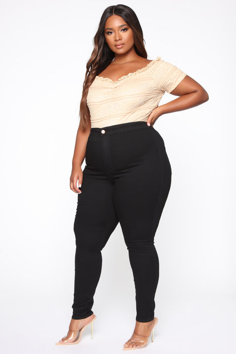 Fashion nova super hotsell high waisted jeans