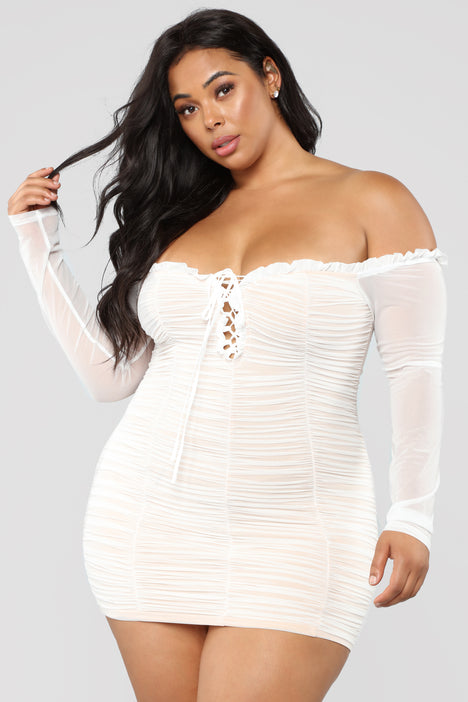 Maura dress outlet fashion nova