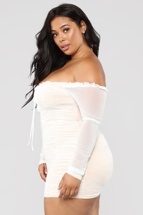 Maura dress deals fashion nova