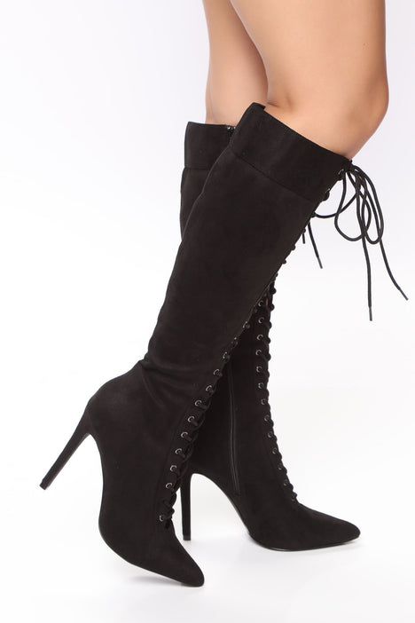 Fashion nova clearance black boots
