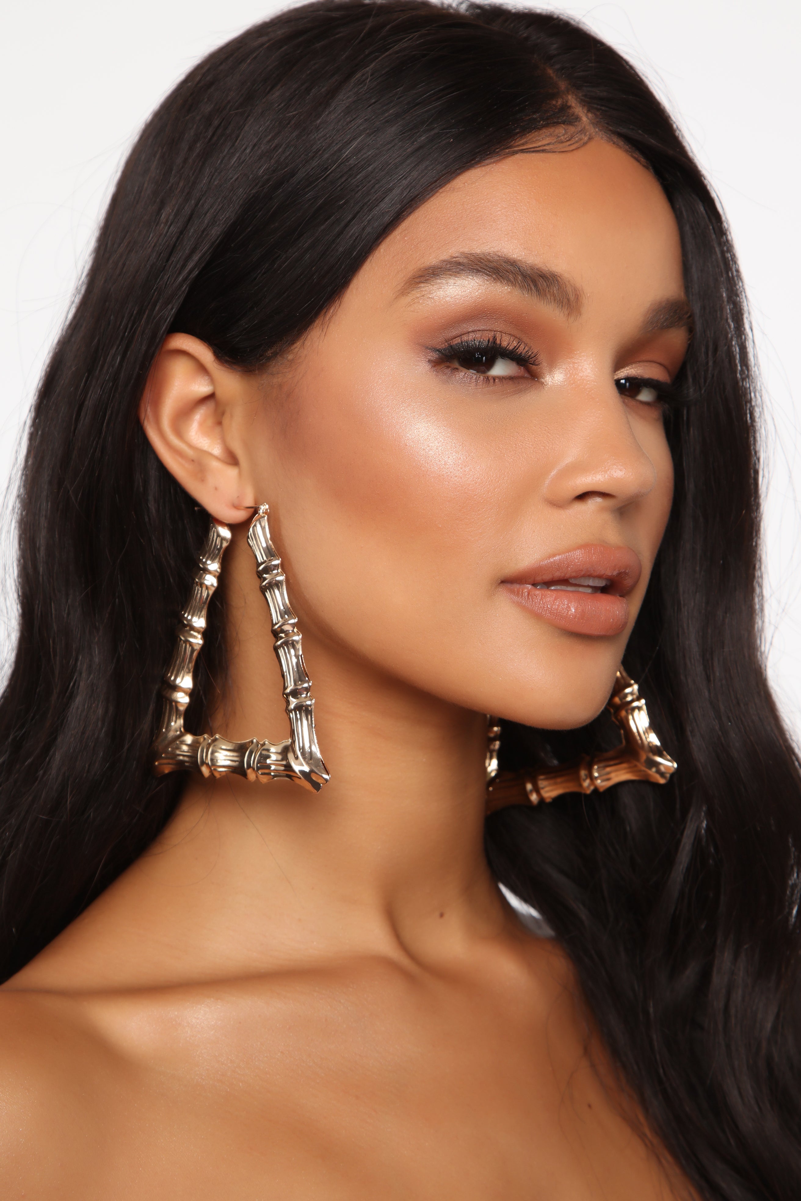 Hoop earrings fashion nova hot sale