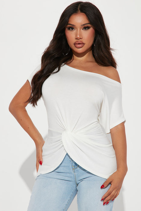 Fashion nova off on sale the shoulder tops