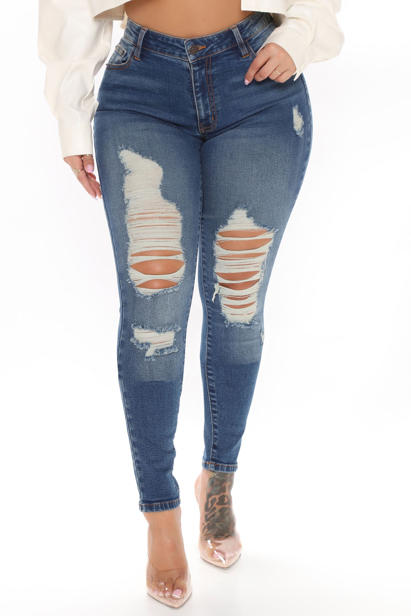 Fashion nova best sale ripped bum jeans