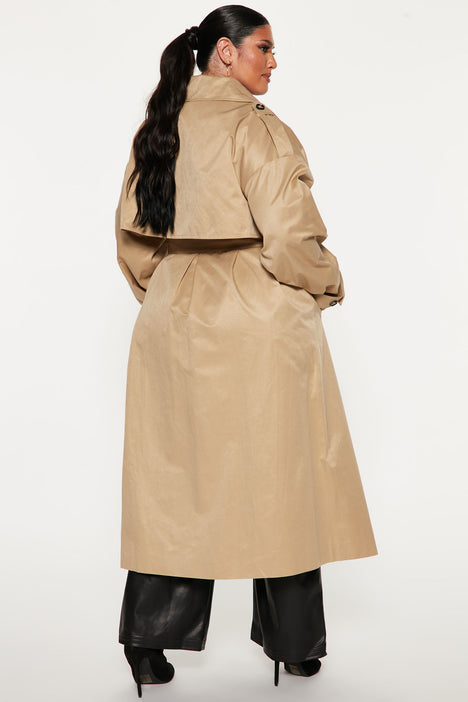 Weekday patent outlet coat
