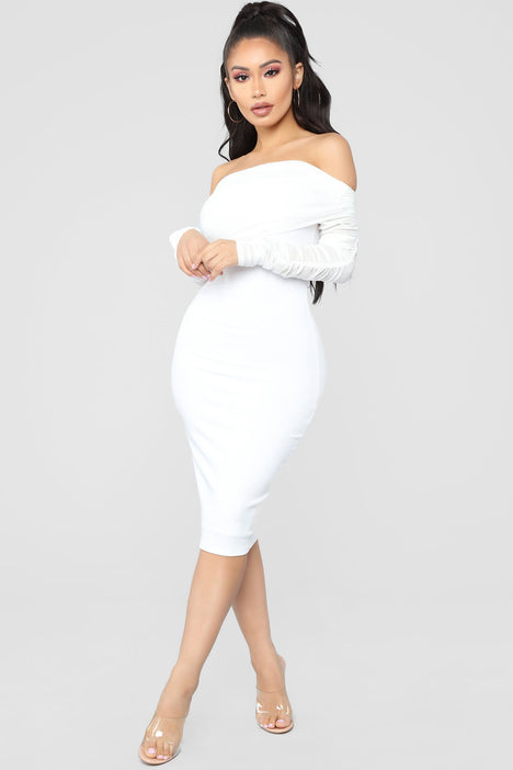 White off the on sale shoulder dress fashion nova