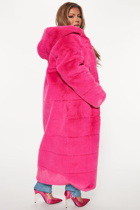 Pink fur discount coat fashion nova