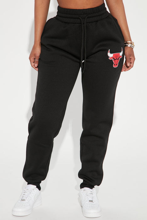 Women's NBA Chicago Bulls Graphic Jogger Pants - XS