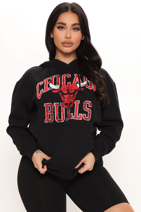 Bulls hoodie women's hotsell