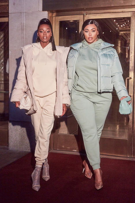Fashion nova stole sales your boyfriend's oversized joggers