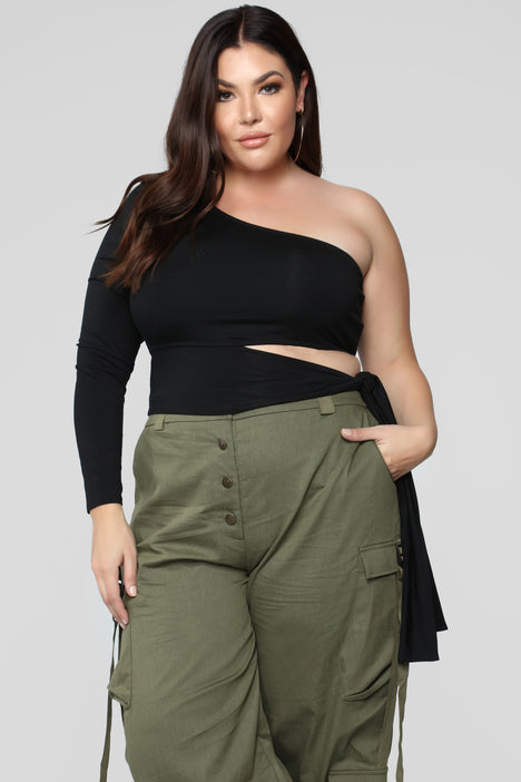Heart holder sale one shoulder top