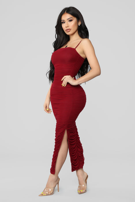 Ruched And Ready Midi Dress Burgundy