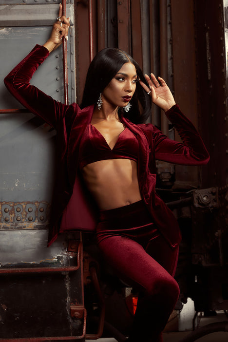 Red velvet sale 3 piece suit