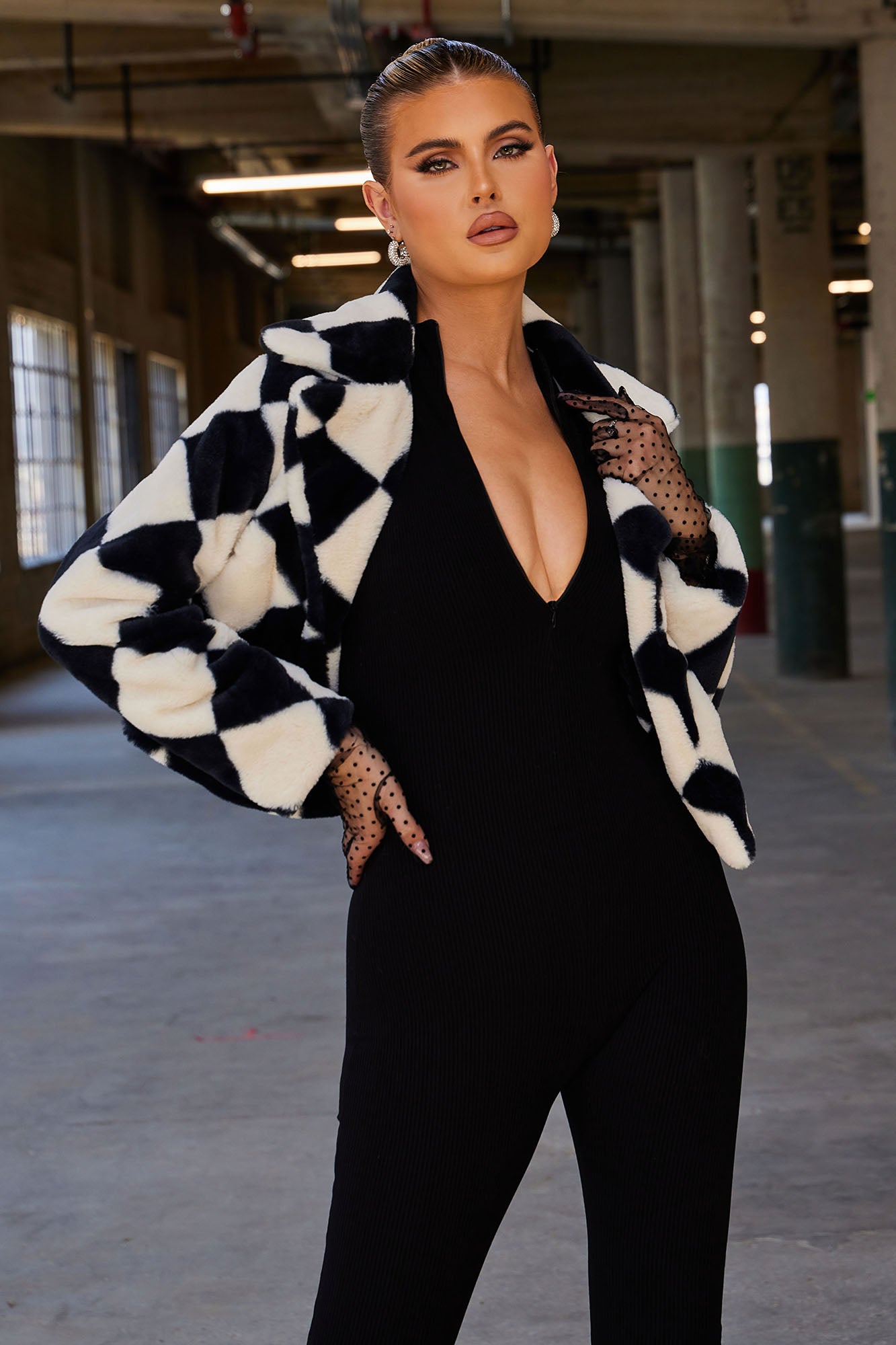 Fashion nova discount black fur coat