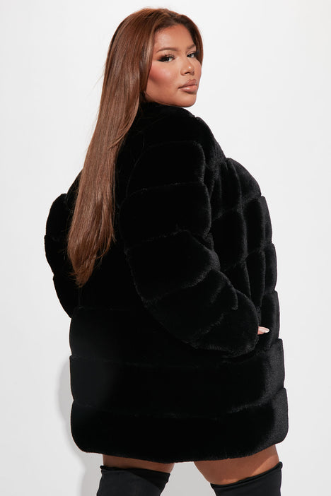 Black faux fur hotsell coat size 22