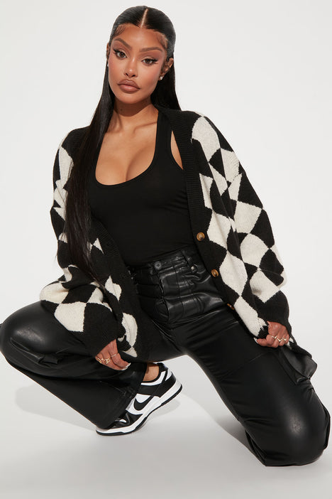 Womens black and white jumper online
