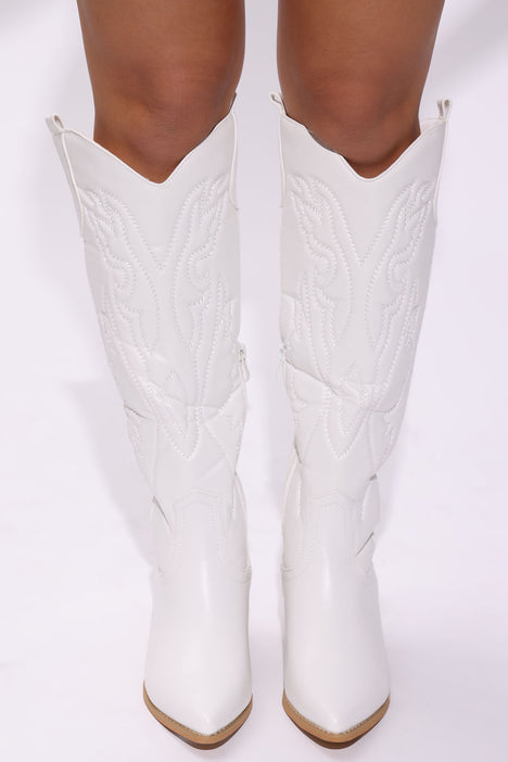 Fashion nova white store boots