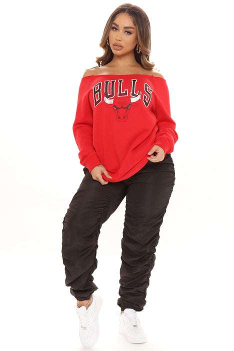 bulls sweatshirt womens