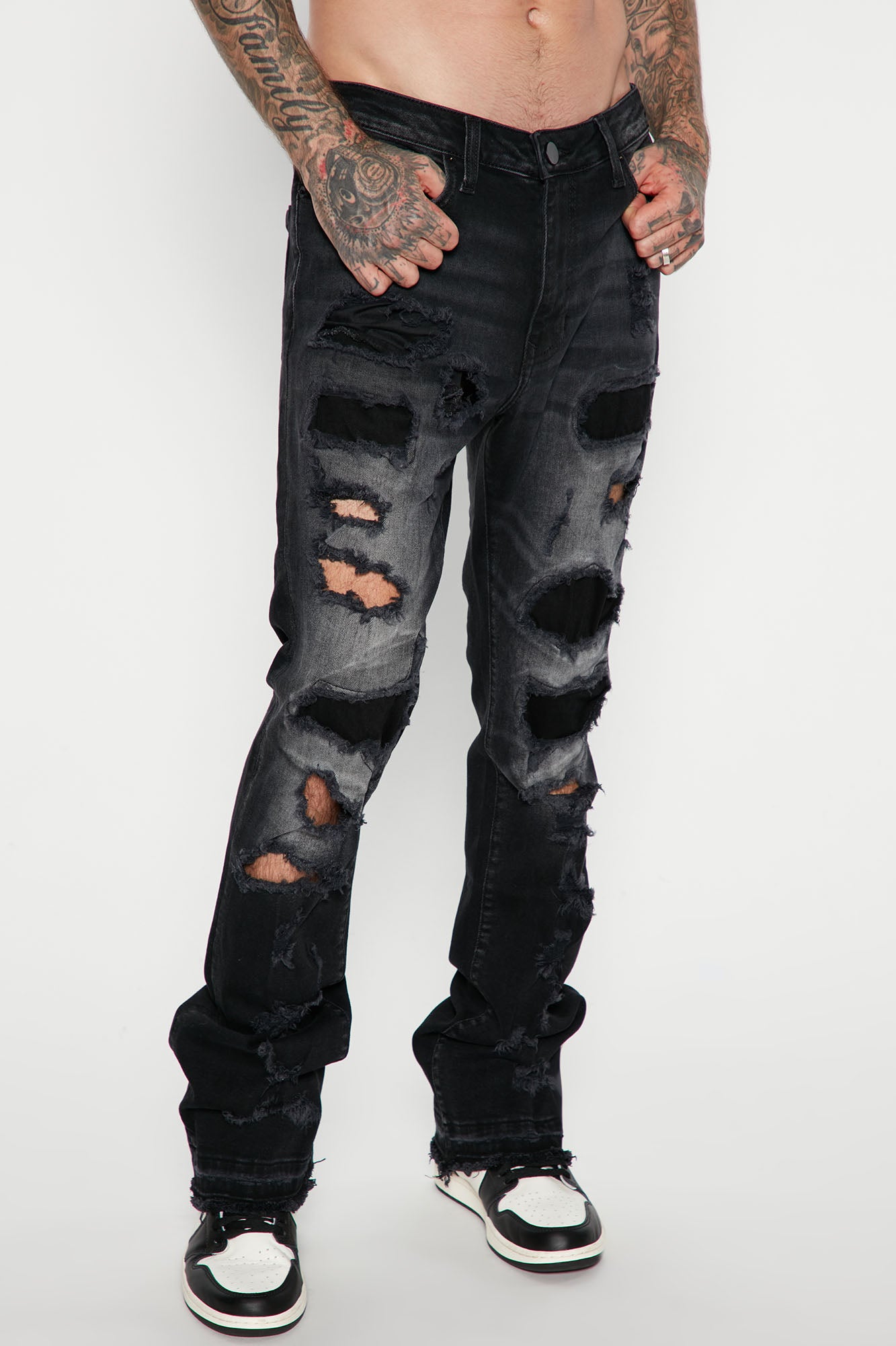 Fashion nova ripped black hot sale jeans