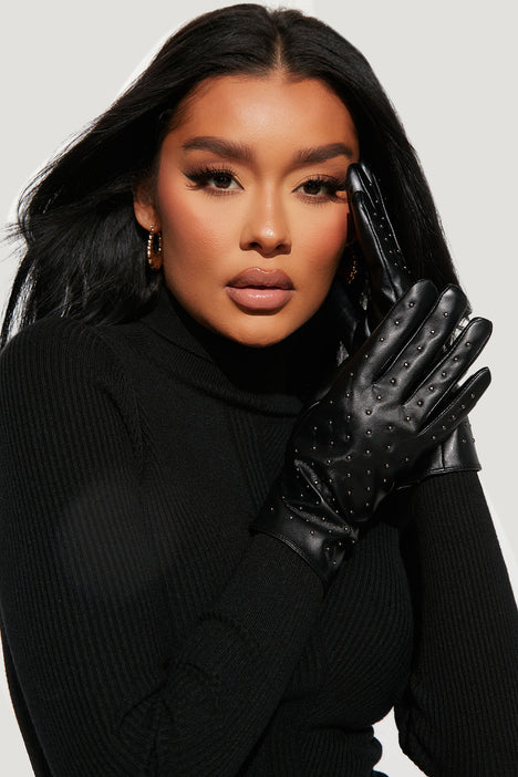Buy online black gloves