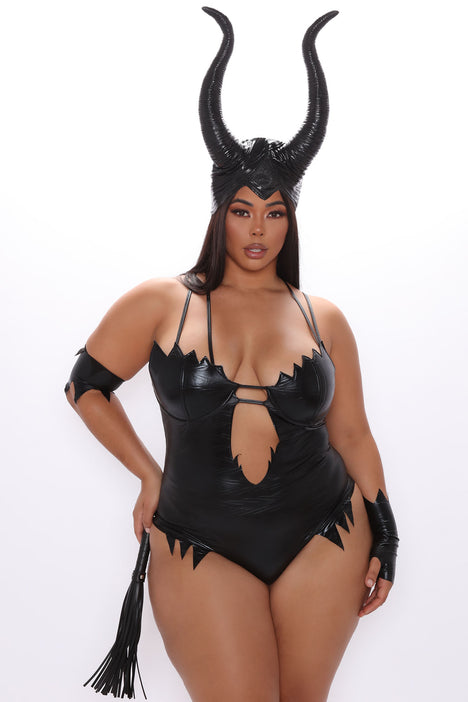 Fashion nova evil queen dress hotsell
