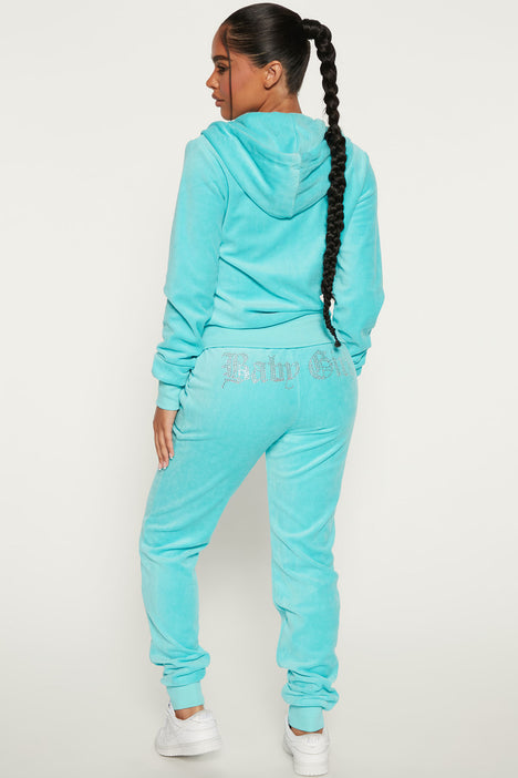 Baby girl 2025 sweatsuit fashion nova