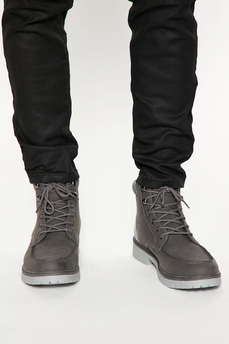 Fashion nova shoes new arrivals mens
