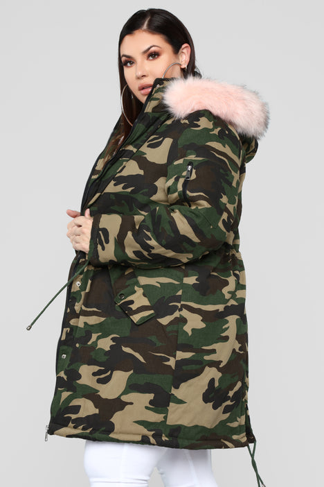 Camo jacket with outlet pink fur