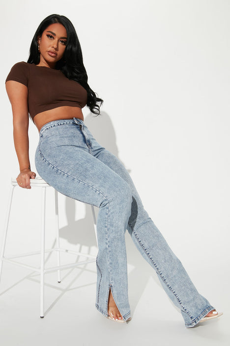 Jeans with slits on the sales side
